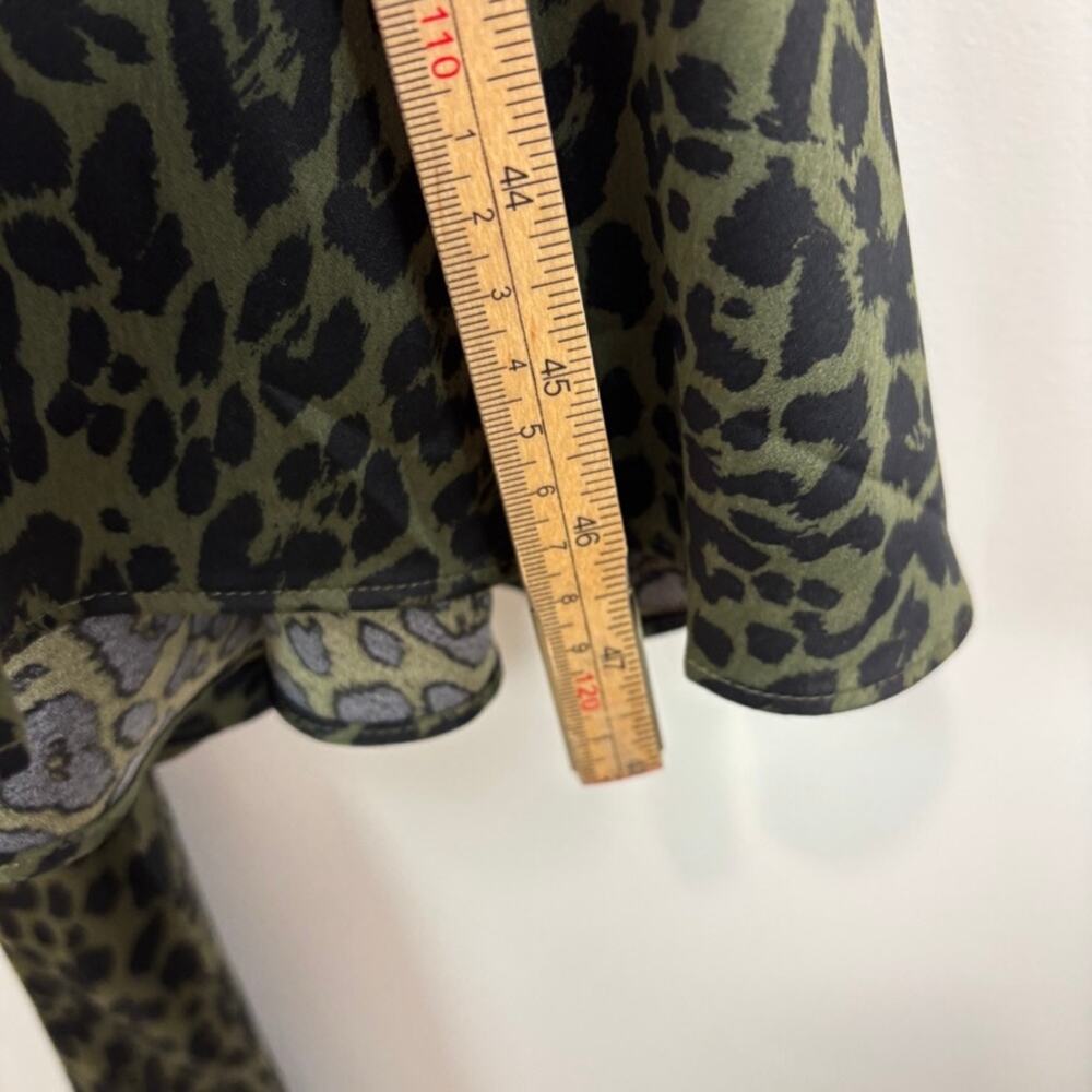 Express Silky Wrap Dress Ruffled Midi Green Leopard S- Old Money - Picture 9 of 9